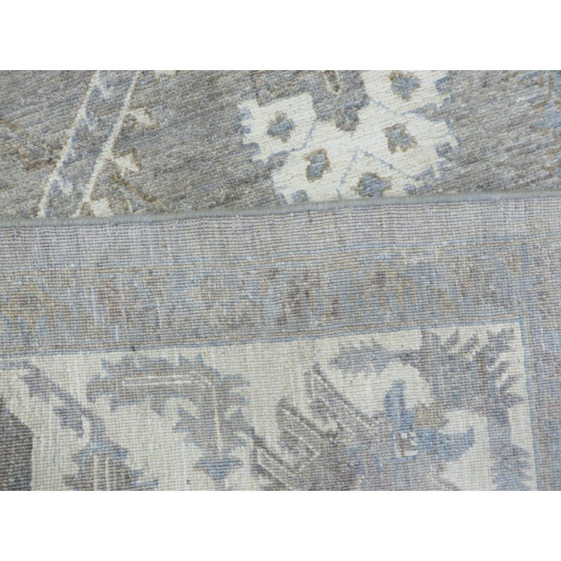 Tapis oriental gris noué à la main Oushak 8 pi 10 po x 11 pi 10 po D2C8AEFCC0A34AA08FF184480DA39581