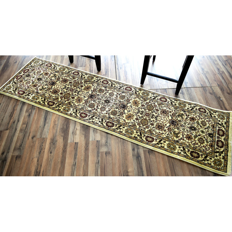 Tapis oriental de couleur crème doré Gloucester, Tapis de couloir 2 pi 3 po x 7 pi 1 po