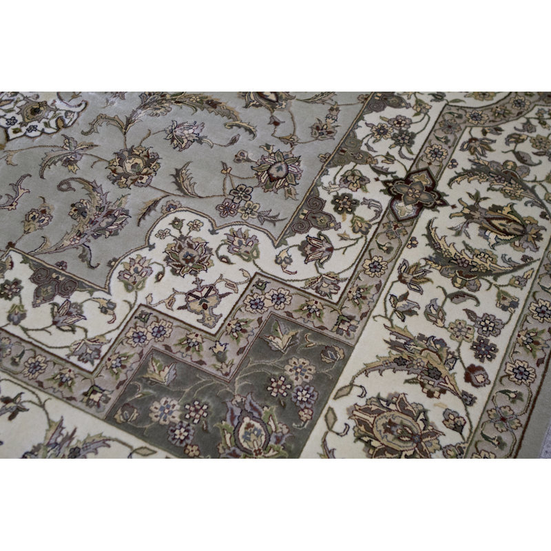 Tapis vert clair et doré de haute qualité noué à la main