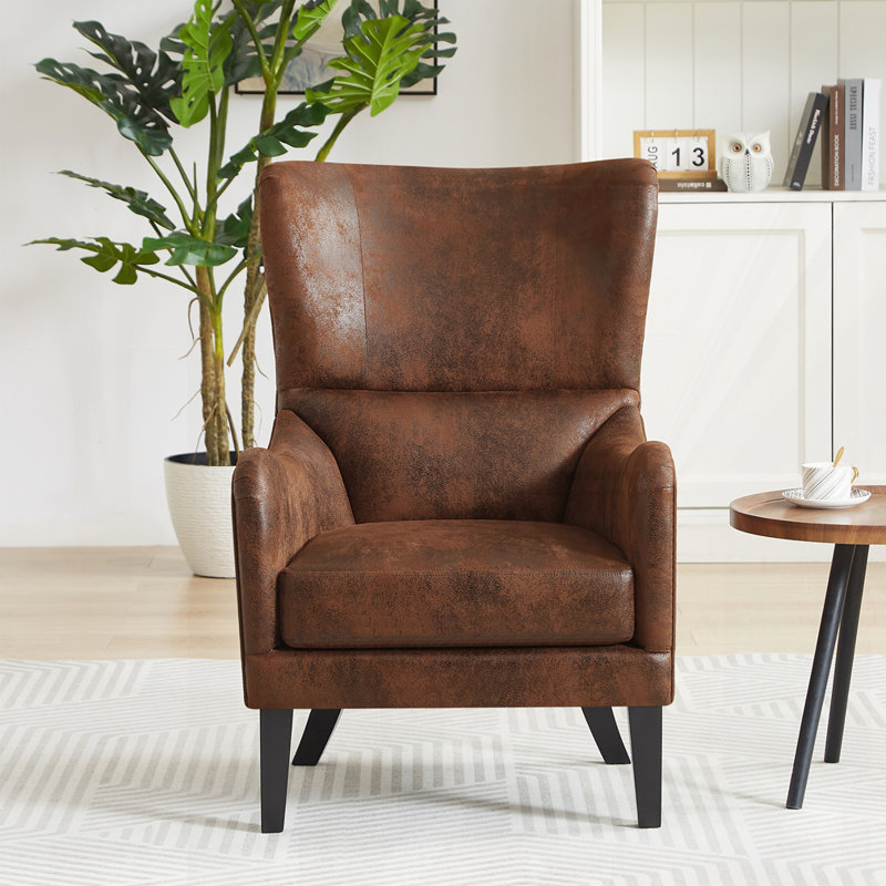 Chaise moderne cloutée