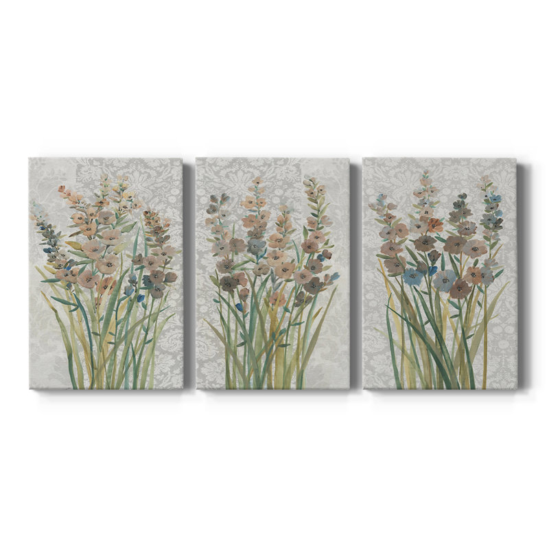 Patch of Wildflowers I - Toile tendue avec châssis sur mesure - 3 pièces, H 12 po x l 24 po