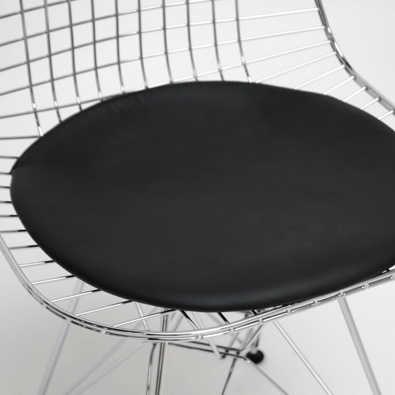 Chaise d’appoint à lattes en métal en chrome Bridgit