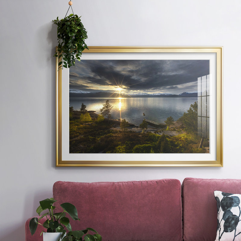 Breaking Dawn, reproduction d'art encadrée, Encadrement doré, H 15 po x l 21 po x P 1,5 po