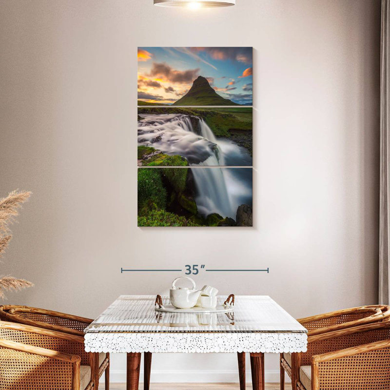 Alvord Kirkjufell, soleil de minuit I, H 23 po x l 14 po