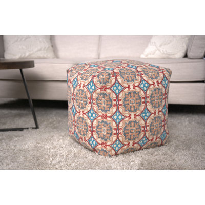 Pouf en tissu fabriqué à la main