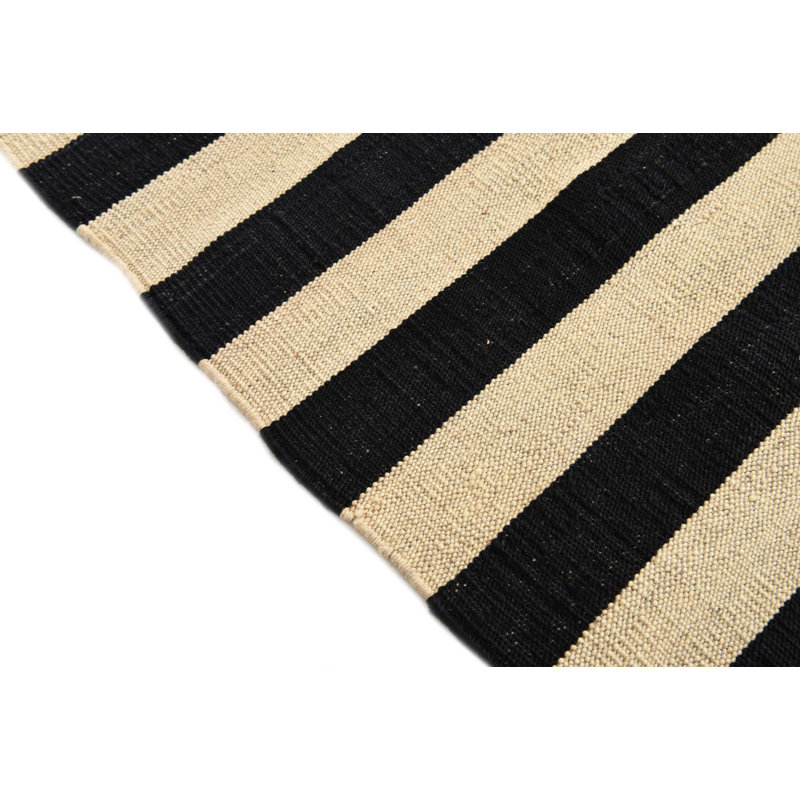 Tapis noir et blanc Ousley
