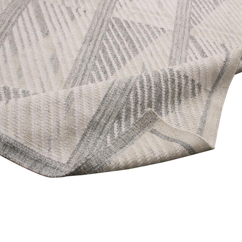 Rug & Kilim’S Scandinavian-Inspired Geometric Gray-White Natural Wool Kilim Rug, Rectangle 5' x 7'