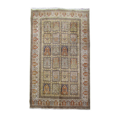 Hand Knotted Wool Oriental Rug