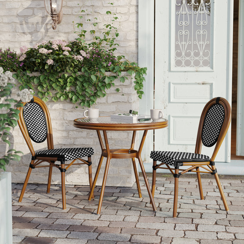 Ensemble bistro commercial avec table et deux chaises Rylan