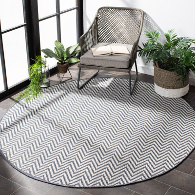 Haileyjade Performance Machine Washable Chevron Indoor/Outdoor Area Rug