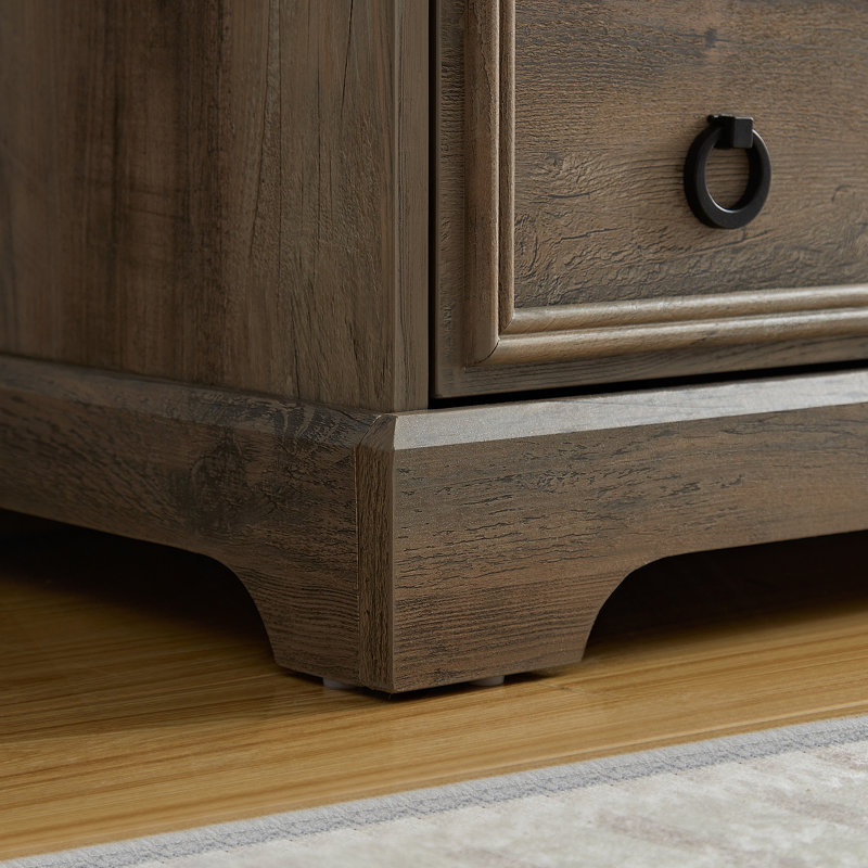 Grande commode de chambre moderne à six tiroirs avec sécurité anti-surmatelas, assemblage sans effort, grand rangement et touche médiévale distinctive