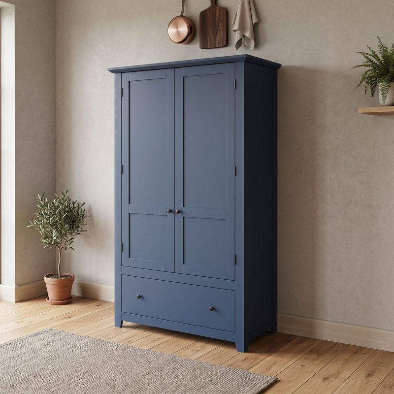 Armoire de cuisine autoportante haute avec 2 portes de style Shaker, tablettes de porte, 4 tiroirs et 2 tablettes réglables.