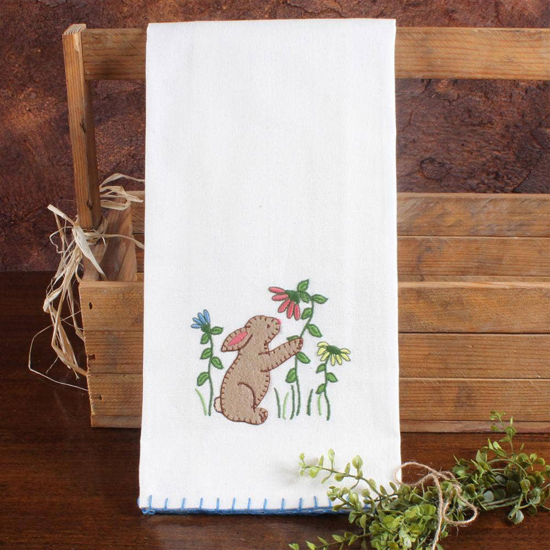 Serviette lapin et fleurs