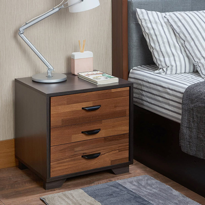 Table de chevet bicolore avec 3 tiroirs en noyer