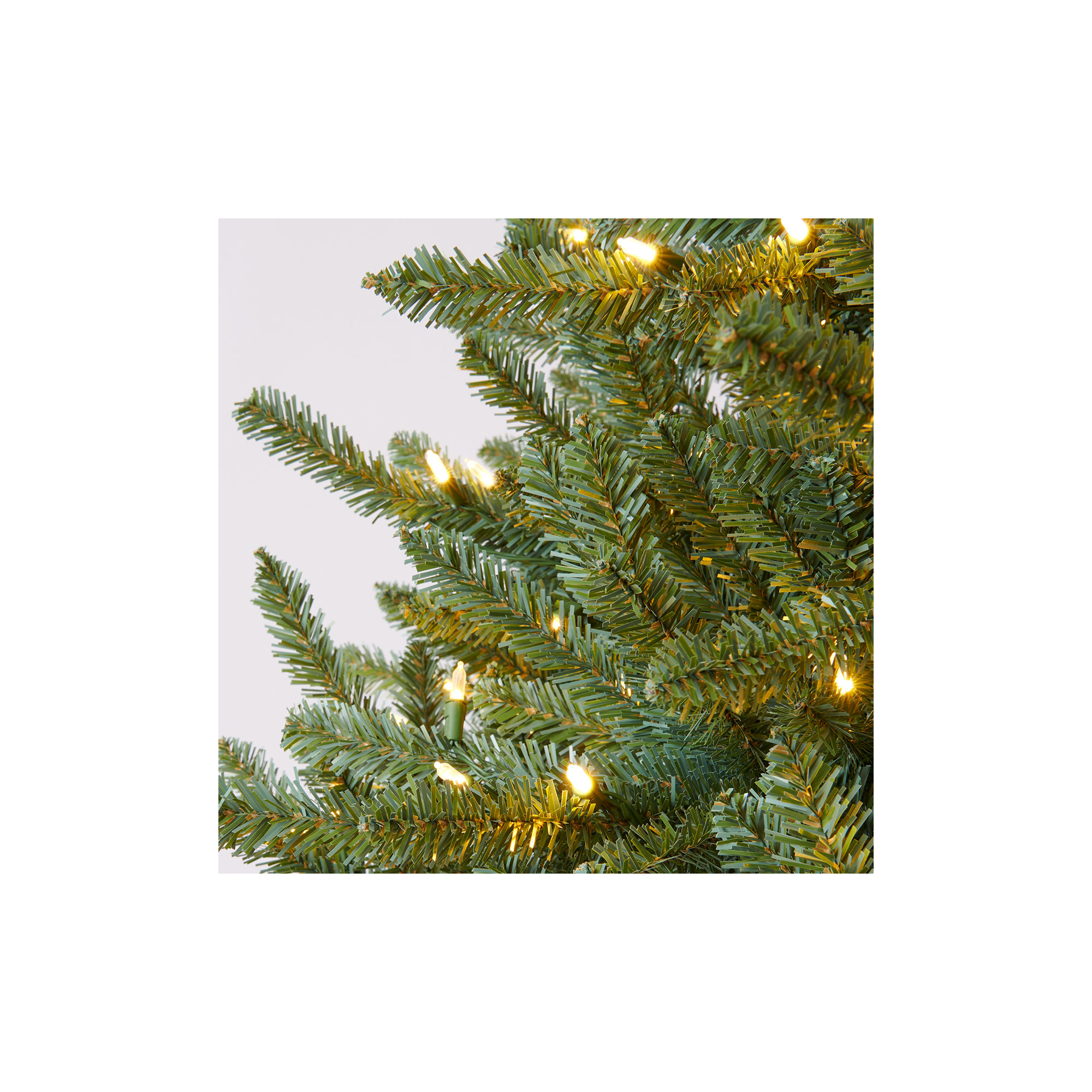 North Valley Spruce Christmas Tree, 7.5'