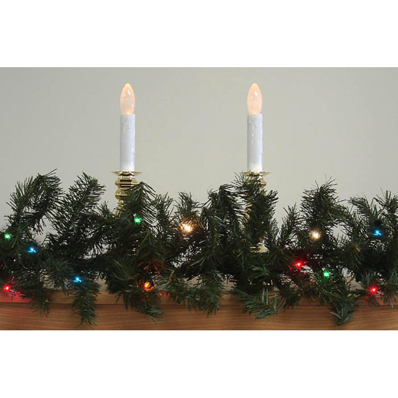 Guirlande de Noël artificielle pré-éclairée en pin canadien, 9 pi 10 po L, Jaune / bleu
