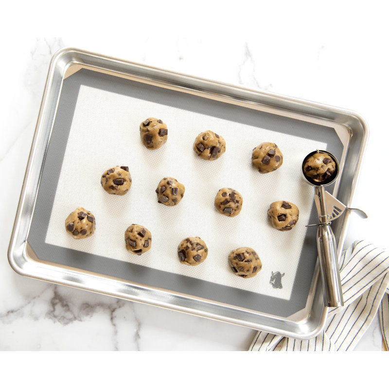 Nordic Ware Deluxe Silicone Non-stick Mat - Thumbnail 2