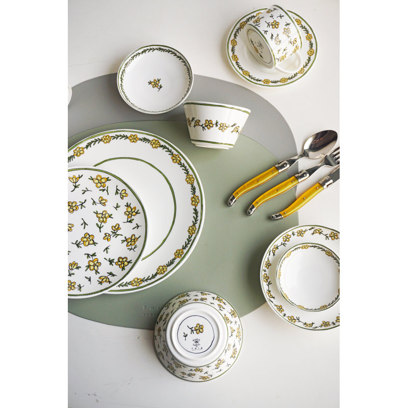 Daisy Chain Bone China Dinner Plate