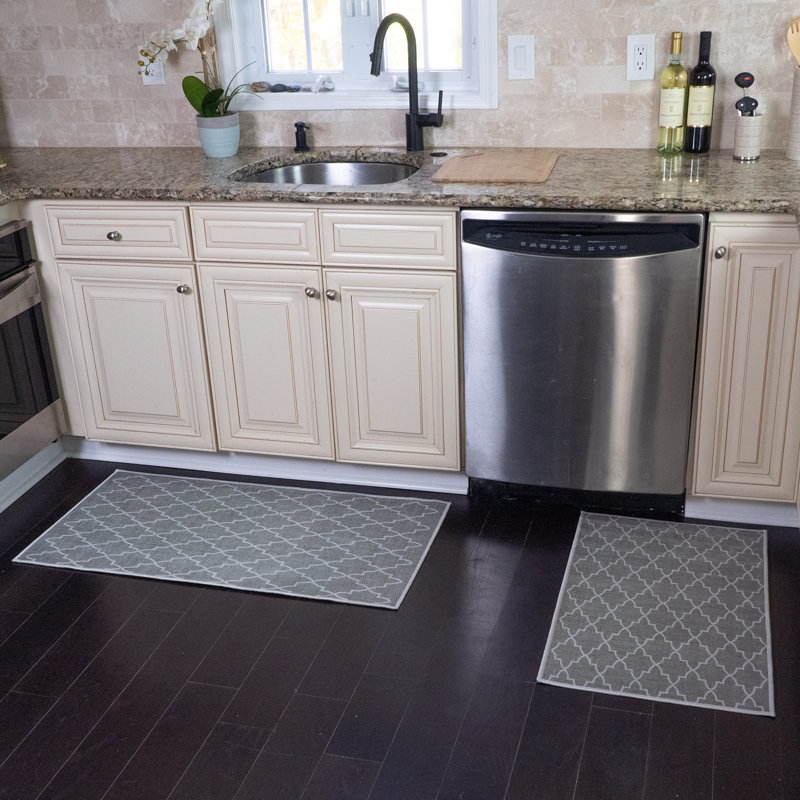 Devlan Geometric Non-Skid Kitchen Mat, Light Gray