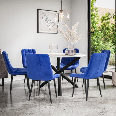 Darcus 6 - Person Dining Set