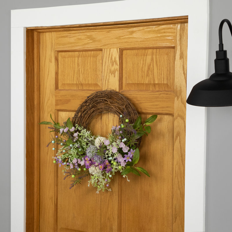 Faux Polyester 24'' Wreath