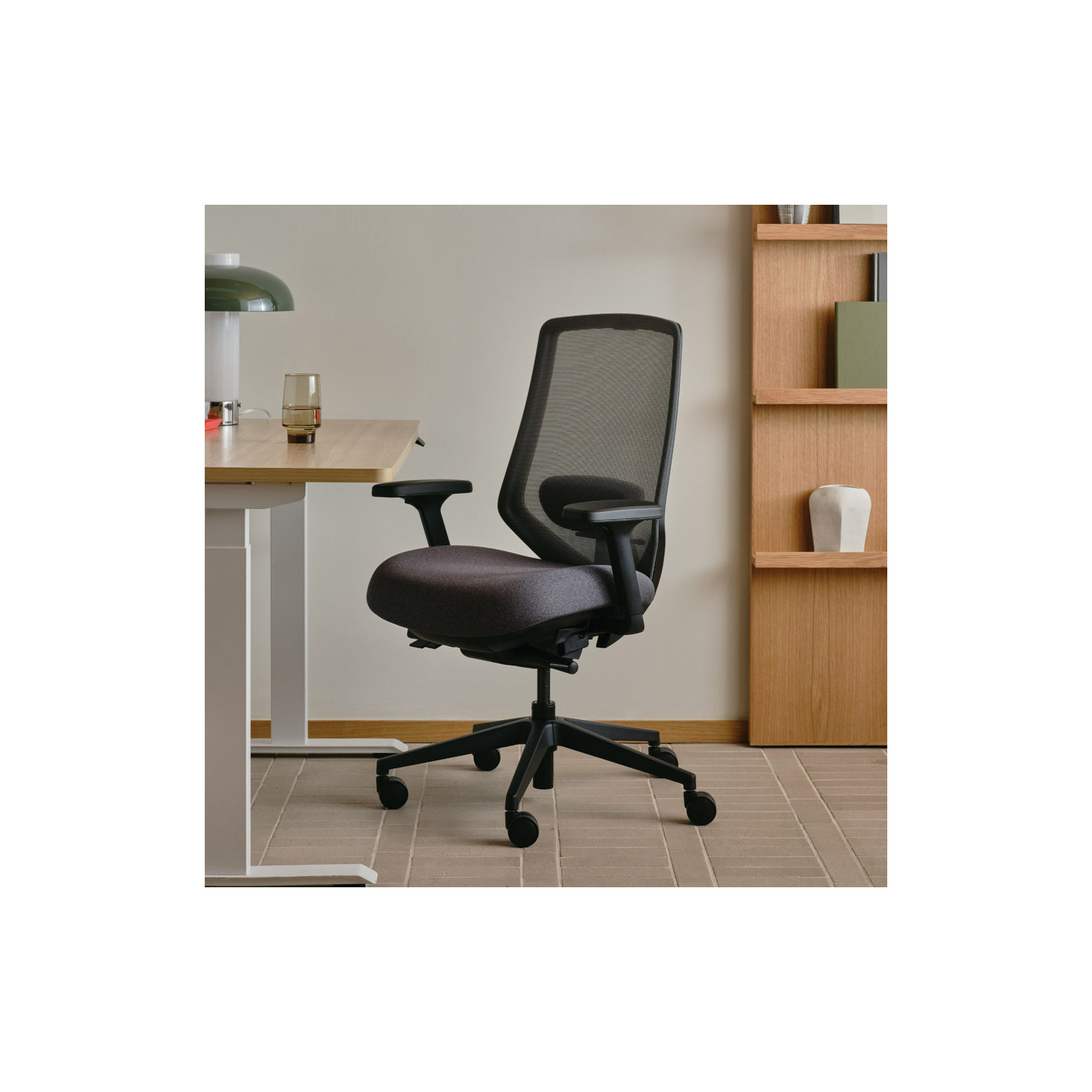 Ergonomic Chair Pro - Fabric, Black, Boulder