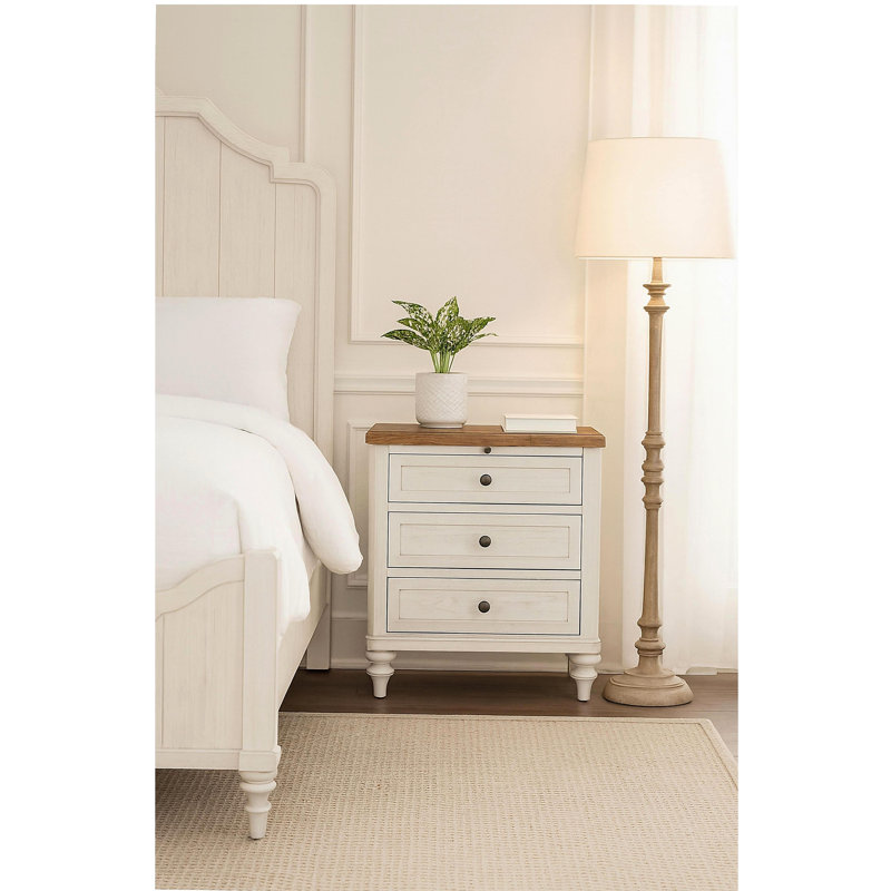 3 Drawer Nightstand, White