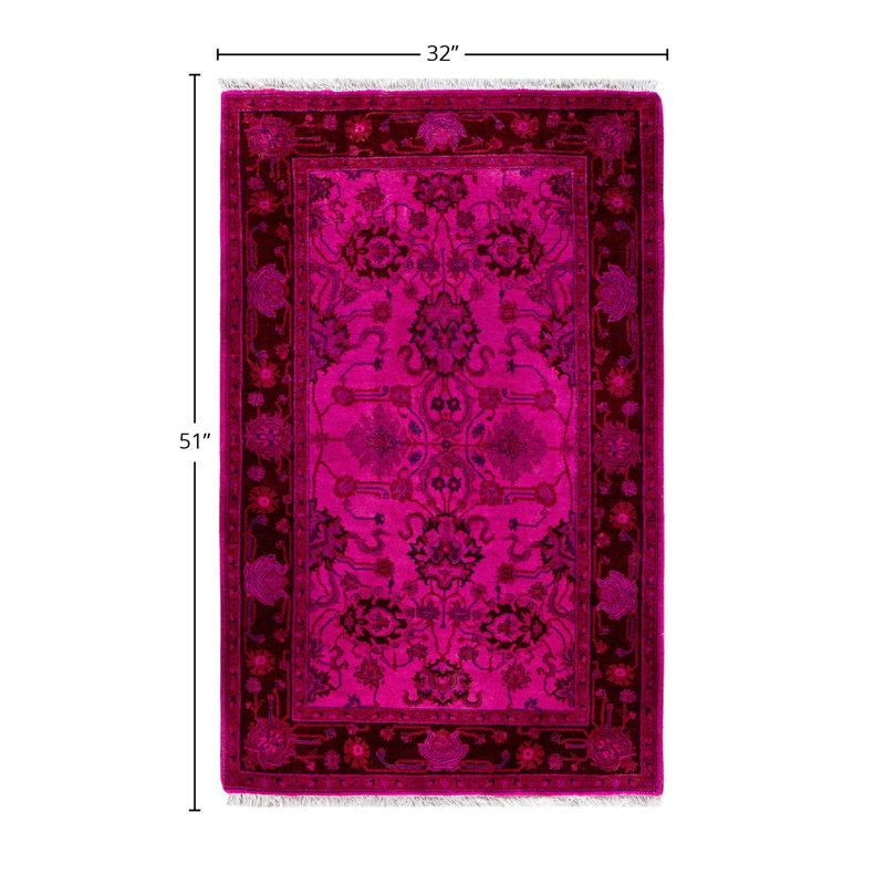 Tapis unique rose, mauve et rouge 2 pi 8 po x 4 pi 3 po Overyed