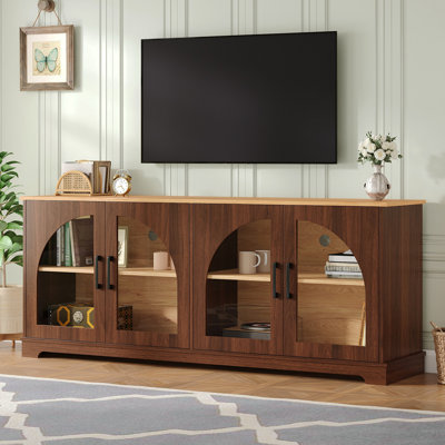 Meuble télé Farmhouse avec portes en verre semi-arquées pour téléviseur de 70 po ou moins, console multimédia élégante à deux tons avec tablettes réglables, buffet en grain de bois avec gestion des câbles pour le salon, noyer et naturel