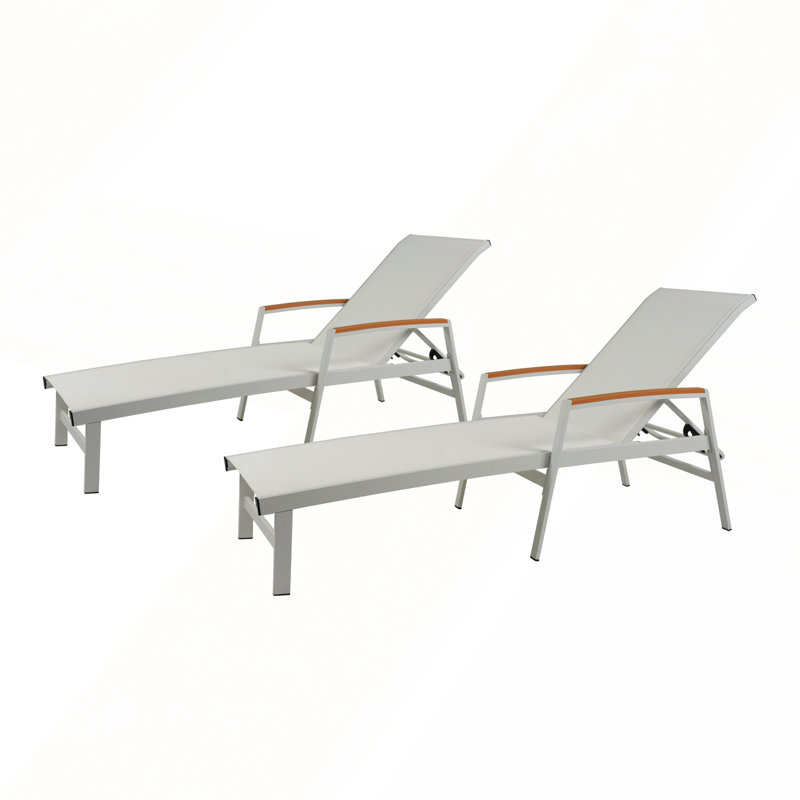 Chaise Lounge with Adjustable Backrest and Luxurious Comfort for Relaxation, White