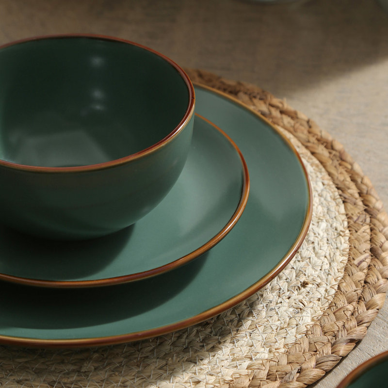Green Ceramic 32-Piece Dinnerware Set with Gold Detailing