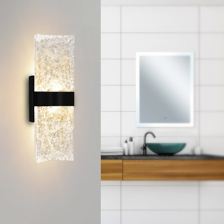 Braxten Integrated LED Wall