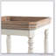 Table d'appoint carrée Alcott avec finition unique et fabrication en bois naturel durable, parfaite pour les maisons modernes et traditionnelles.