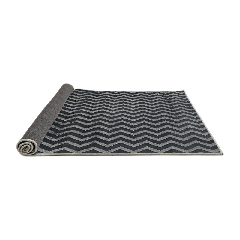 Tapis noir Alar, Rond 4 pi