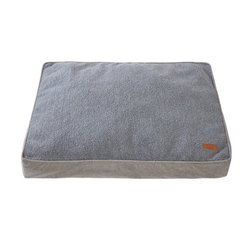 Polyester Pet Bed, 4.33cm H x 39.37cm W x 27.56cm D