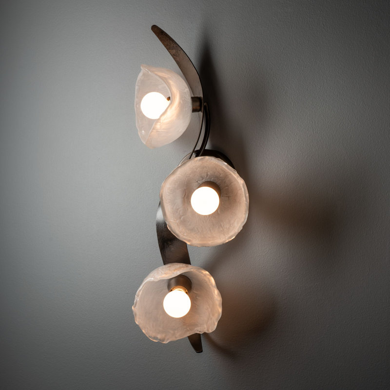 Mika Steel Wallchiere, Dark Smoke