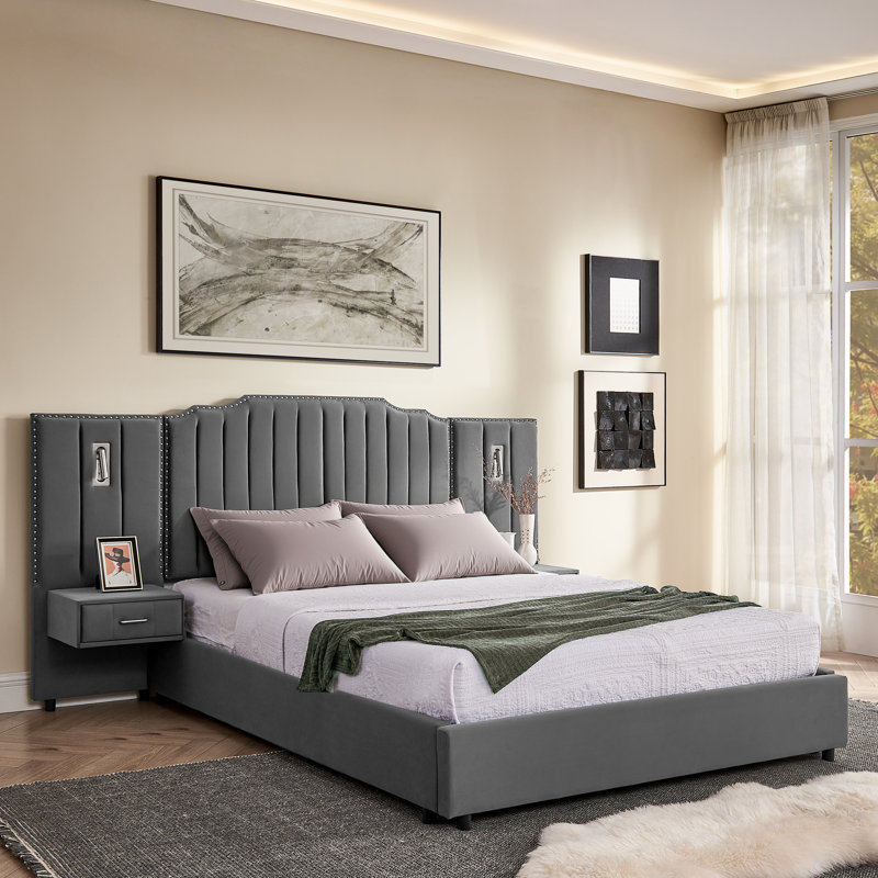 Structure de lit tapissier grand en velours, tête de lit à rayures verticales, lit plateforme stable avec table de chevet intégrée, aucun sommier nécessaire