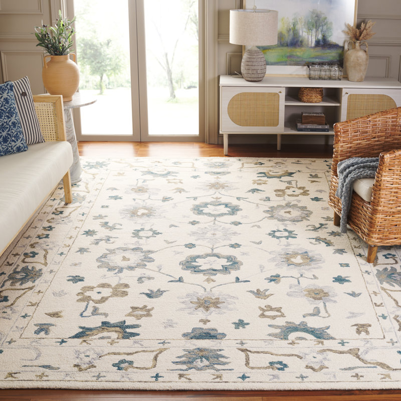 Malbora Hand Tufted Wool/Cotton Oriental Rug in Ivory/Blue, Rectangle 6" x 9"
