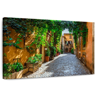 Sirecc Vibrant Trastevere Street