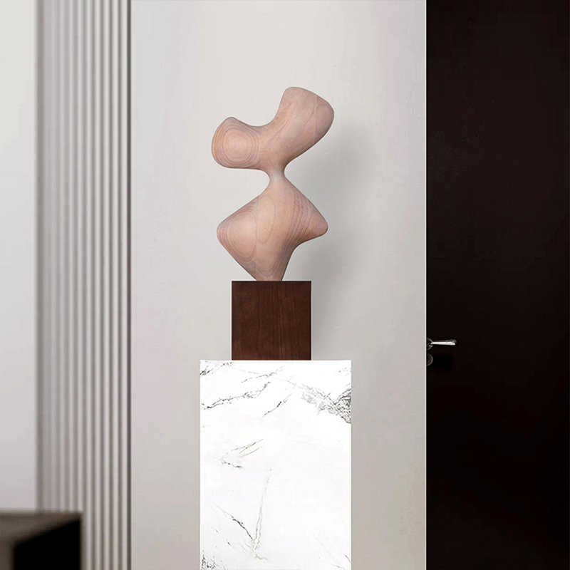 Ornements abstraits de sculpture sur bois