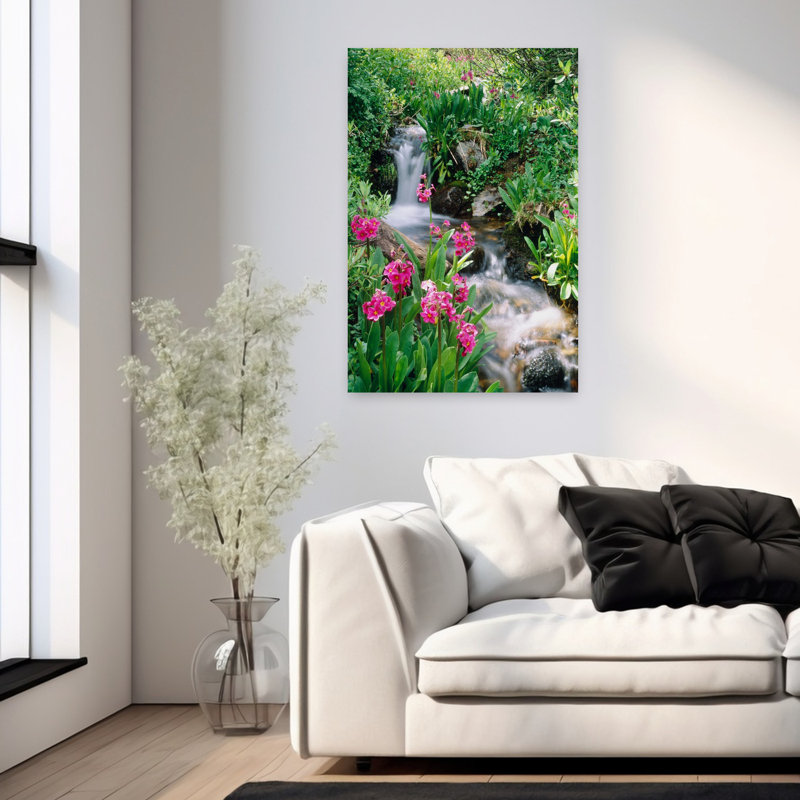Waterfall Co, États-Unis, art floral contemporain, H 24 po x l 36 po