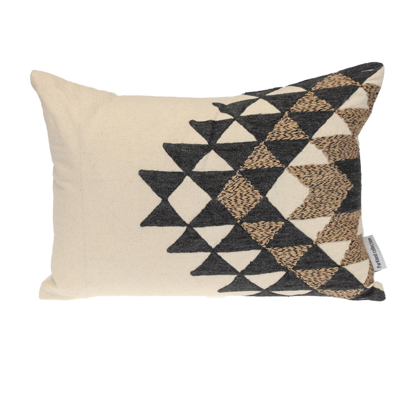 Coussin décoratif en coton 14 po x 20 po beige et noir