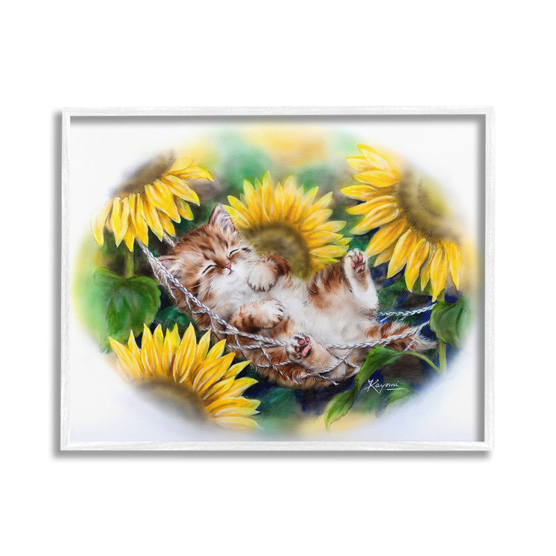 Chaton endormi avec des tournesols, art de la giclée encadrée par Kayomi Harai, Blanc, H 24 po x l 30 po