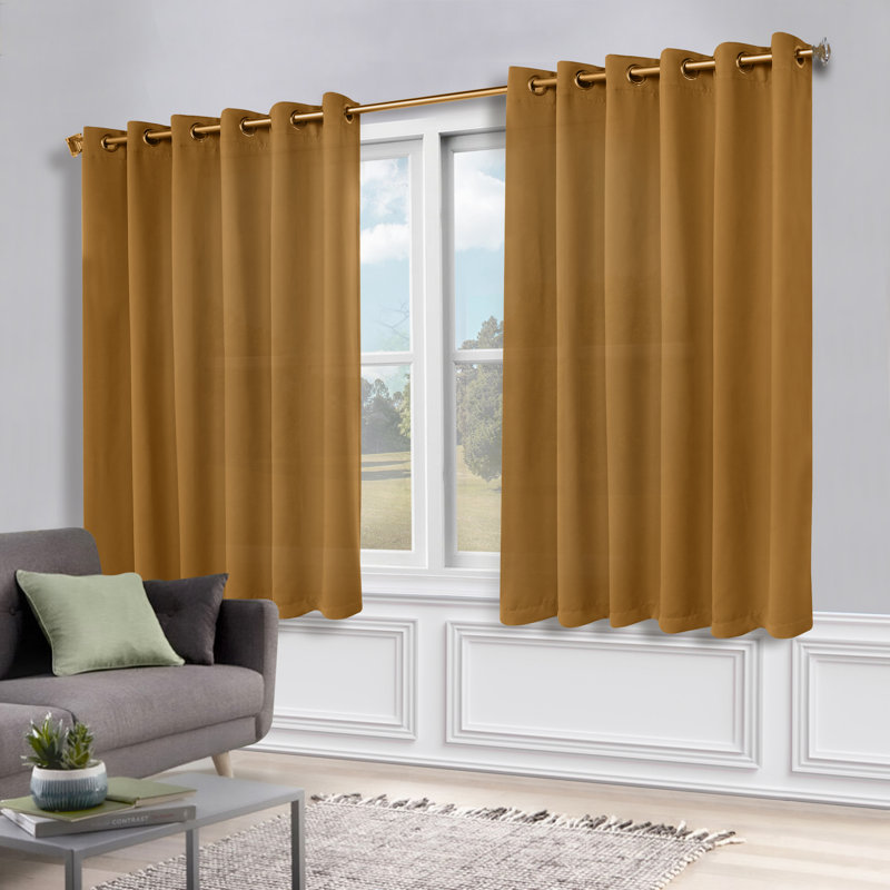Paire de rideaux obscurcissant avec œillets Millendon, L 70 po x L 63 po, Brun caramel