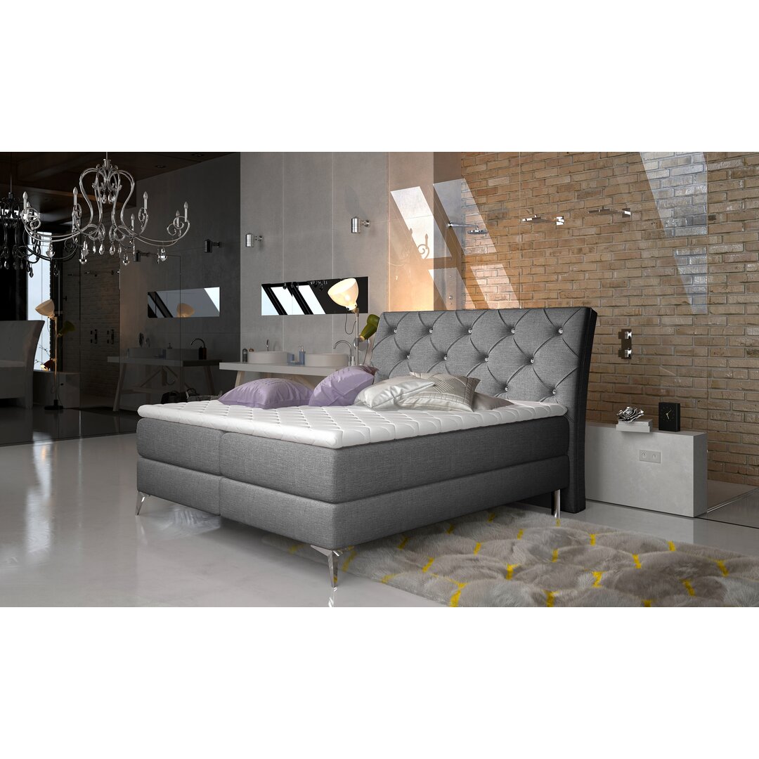 Boxspringbett Everly mit Bettkasten