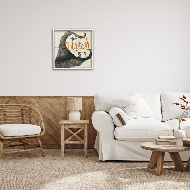 "Cadre de photo simple chapeau de sorcière rétro" par Deane Beesley sur toile, Giclée encadrée blanc bord de mer