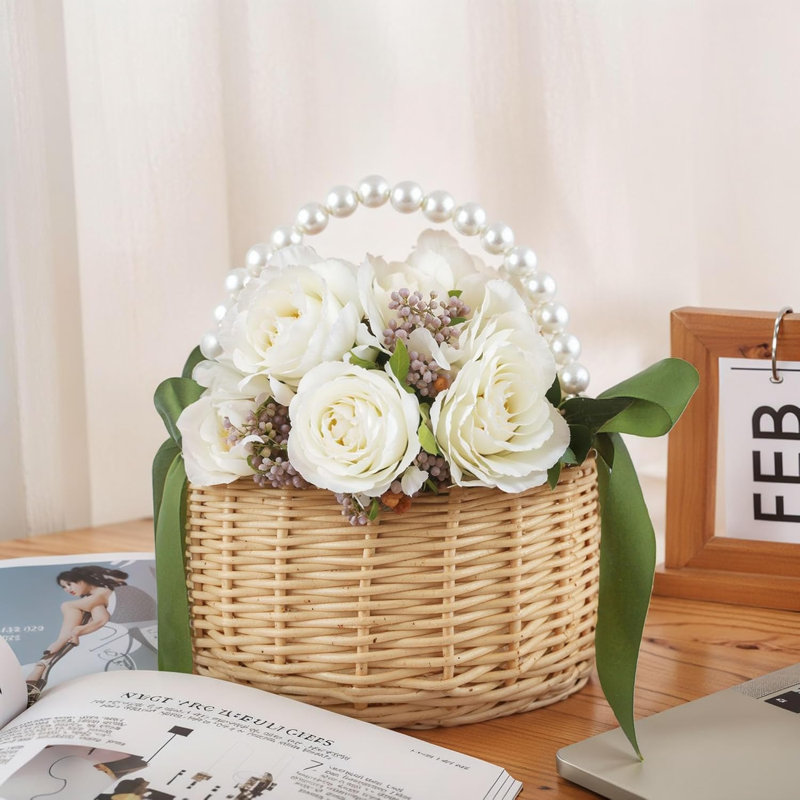 Paniers de fille de fleur avec poignée de perle et nœud - élégant mariage, cadeau de Noël et panier d'Halloween pour les filles, décoration en rotin tissé à la main