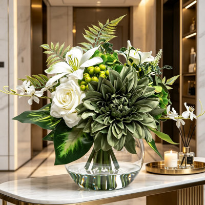Fleurs artificielles dans un vase en verre avec de l'eau artificielle, bouquet de lis Dahlia en soie véritable, arrangement floral artificiel mélangé vert et blanc pour la table de salle à manger à la maison, bureau, hôtel, décoration de mariage