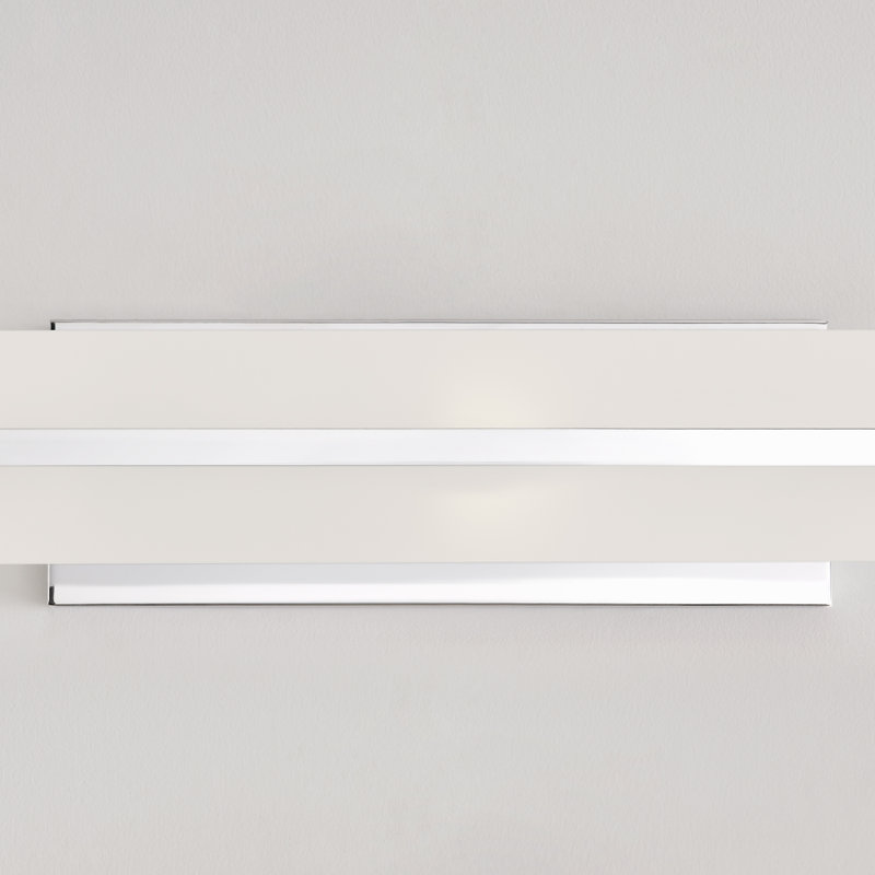 Vanity Light, Chrome, 2, 7"H x 24"W x 4.88"D