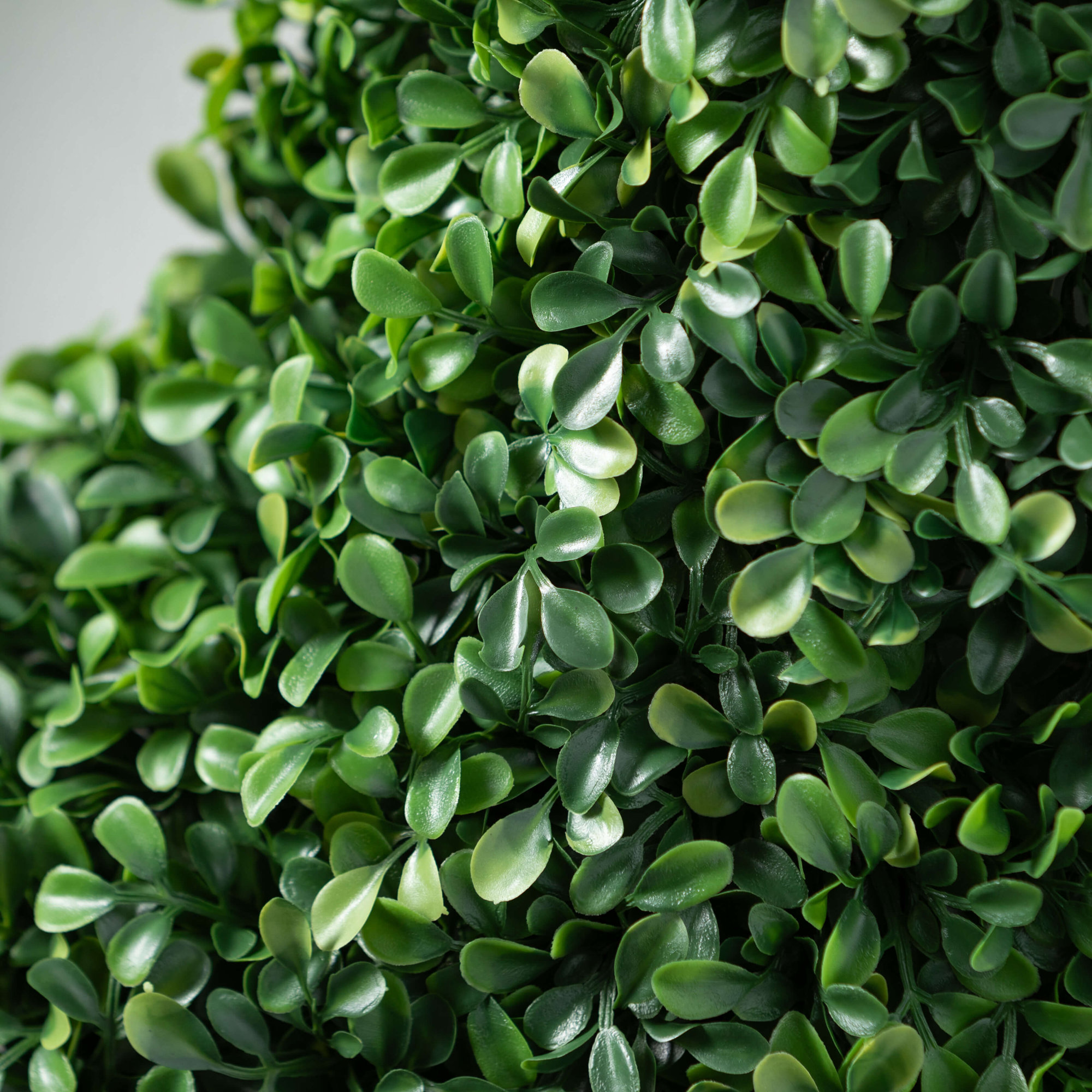 23" Artificial Boxwood Wreath